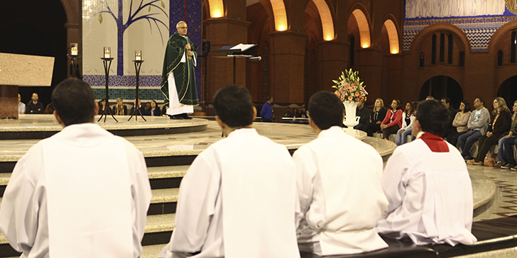 Santa Missa abre Congresso Nacional da RCCBRASIL