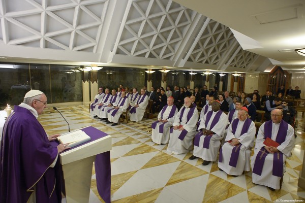 Papa Francisco: “Ai dos pastores que privatizam o seu ministério!”